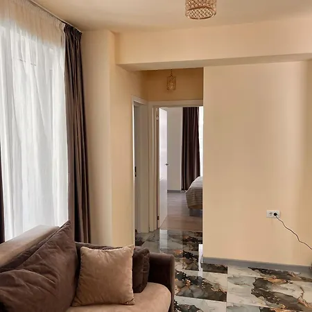 Madalina Apartman *